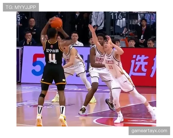 亨克关键战闪耀全场,卓越表现引热议 亨克关键战闪耀全场,卓越表现引热议