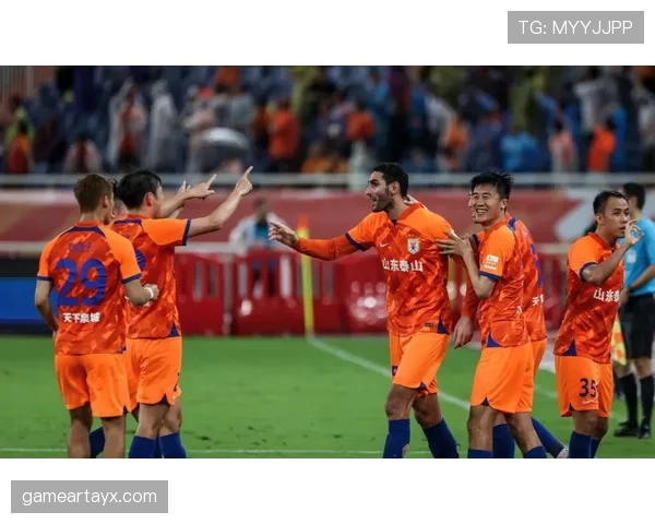 克雷桑一拿球就亮灯,山东泰山进攻体系却越踢越单薄 克雷桑一拿球就亮灯,山东泰山进攻体系却越踢越单薄