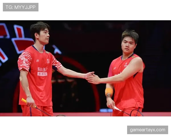 梁伟铿训练完直接啃鸡腿，这自律和放纵切换得太丝滑了吧